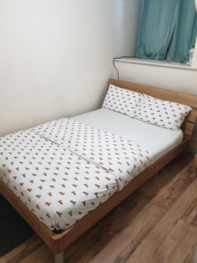 Splendid 4Bedrooms Shared Home Manchester Esterno foto